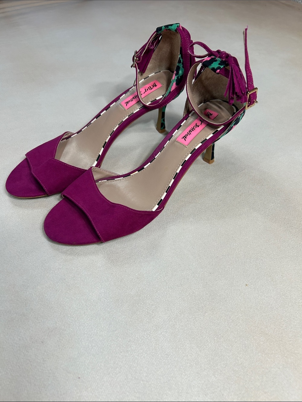 Y2k Betsey Johnson heels